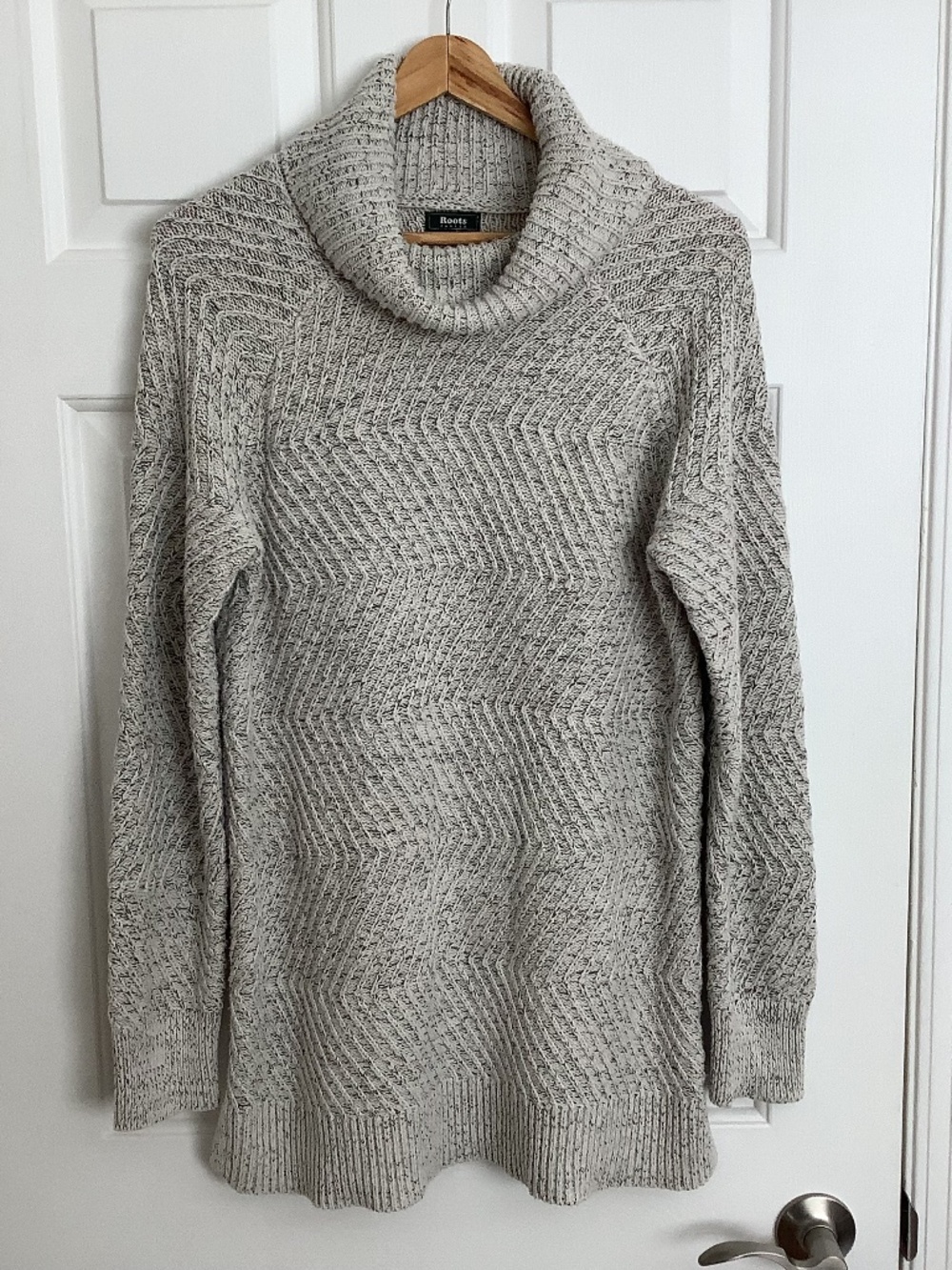 Roots Long Zig Zag cowl knit sweater